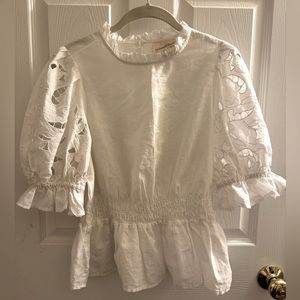 Universal Thread Goods CO. White blouse
